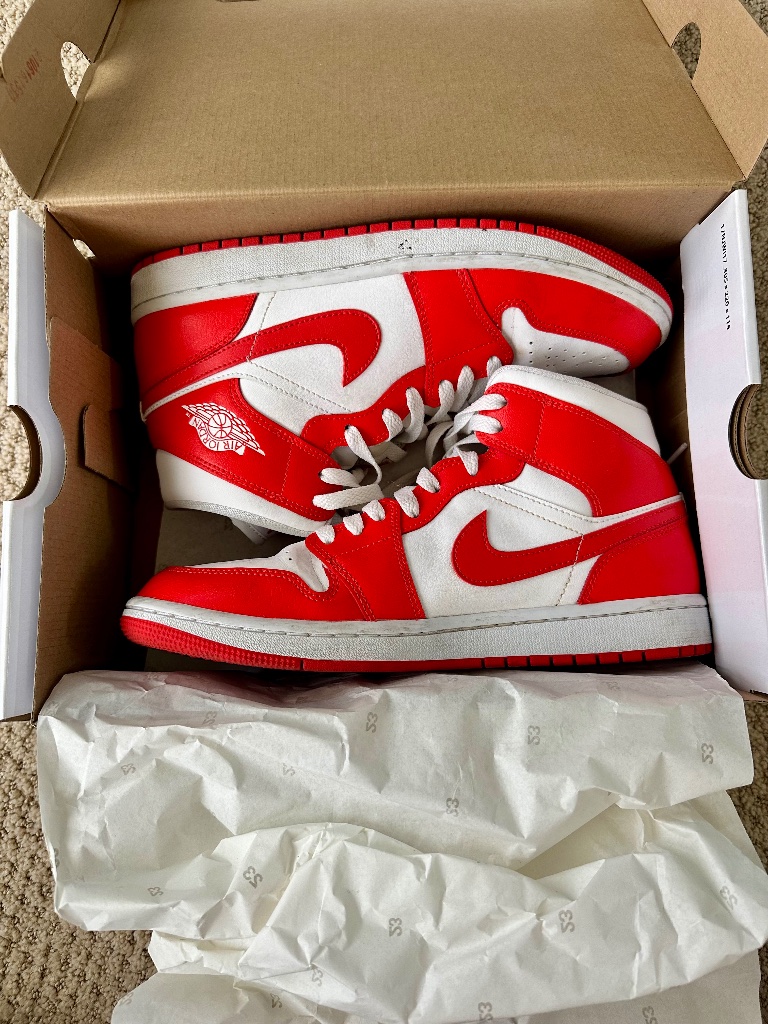 Nike Women’s Air Jordan 1 Mid “Habanero Red” Size 10